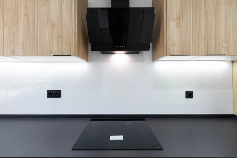 Instalación de extractor en cocina Valencia